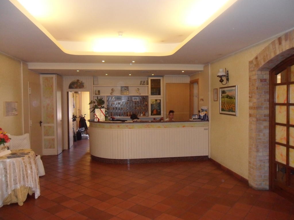 Fattoria Cerreto Hotell Mosciano SantʼAngelo Eksteriør bilde