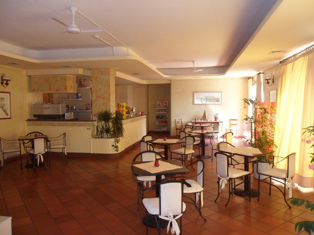 Fattoria Cerreto Hotell Mosciano SantʼAngelo Eksteriør bilde