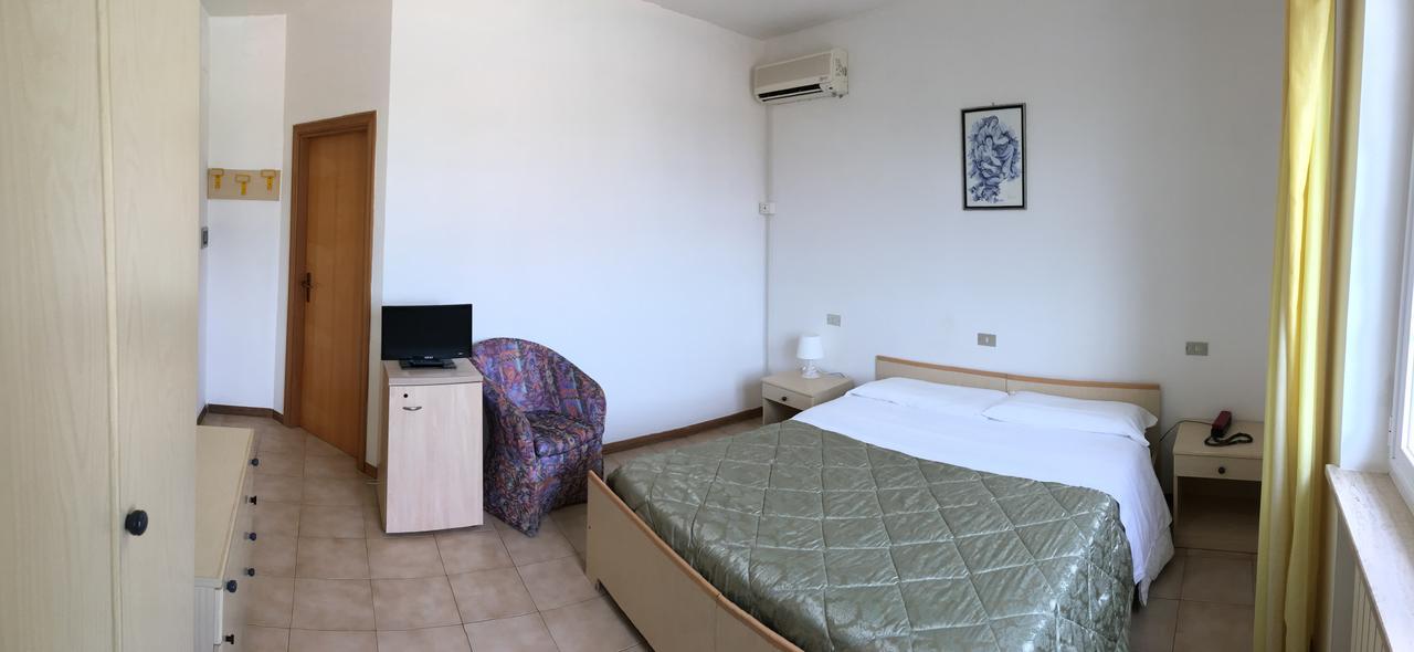 Fattoria Cerreto Hotell Mosciano SantʼAngelo Eksteriør bilde