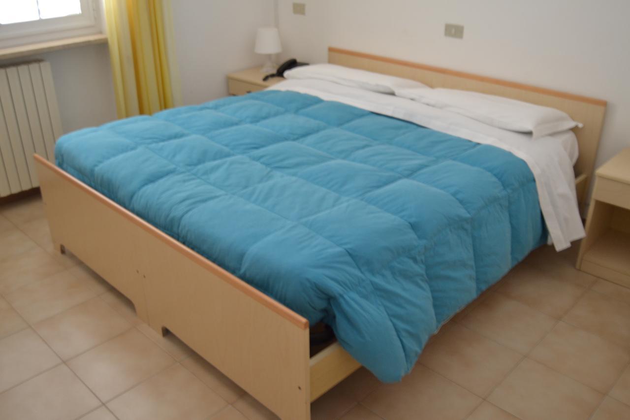 Fattoria Cerreto Hotell Mosciano SantʼAngelo Eksteriør bilde
